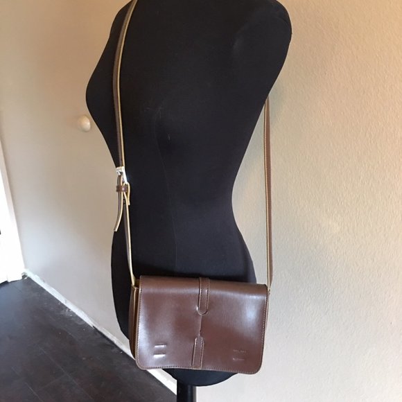 Mondani Vegan Leather Shoulder Bag - Picture 7 of 8